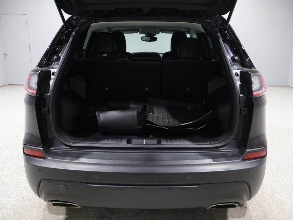 used 2021 Jeep Cherokee car, priced at $18,987