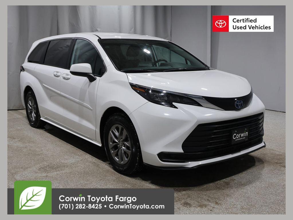 used 2024 Toyota Sienna car, priced at $39,748