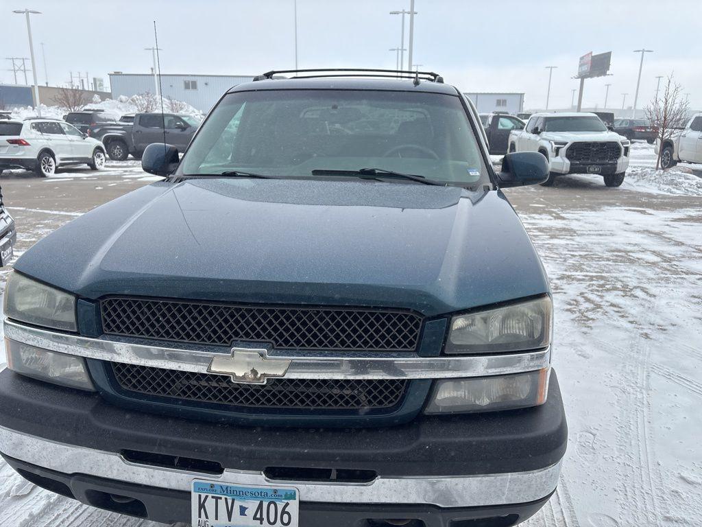used 2006 Chevrolet Avalanche car, priced at $6,999
