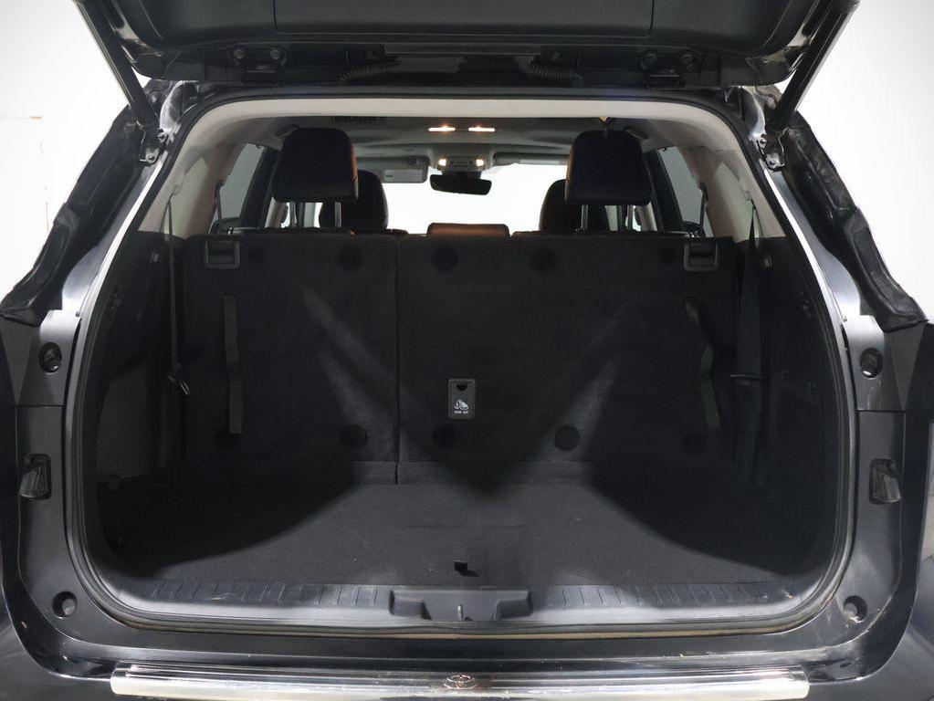 used 2023 Toyota Highlander car, priced at $34,985