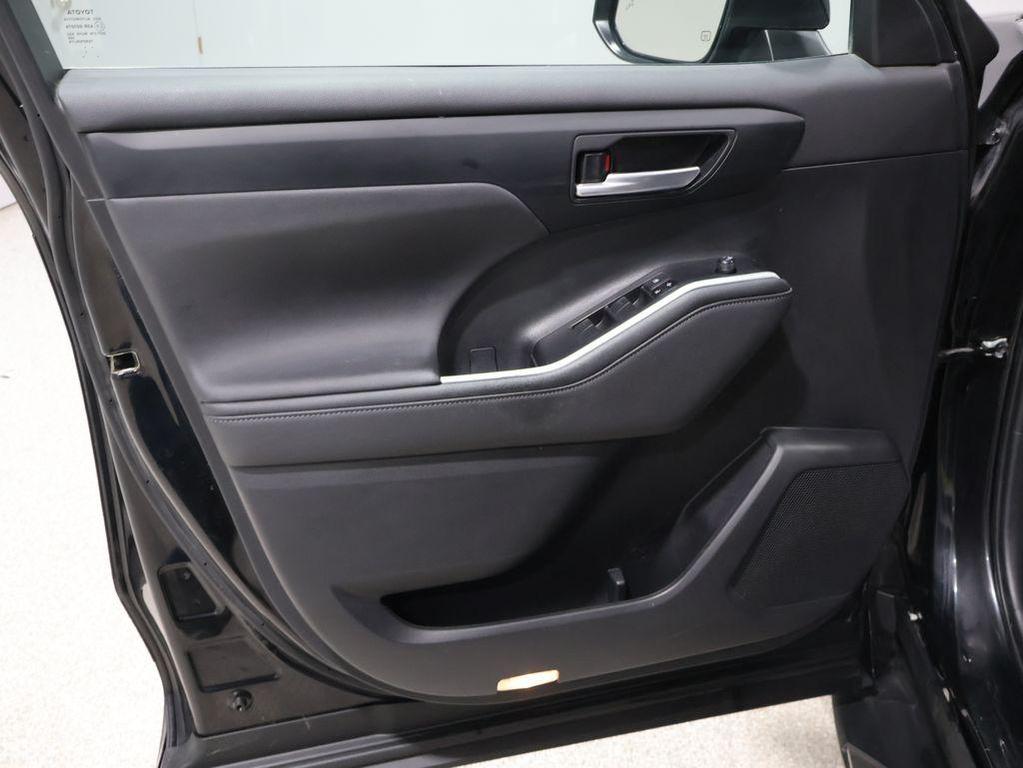 used 2023 Toyota Highlander car, priced at $34,985