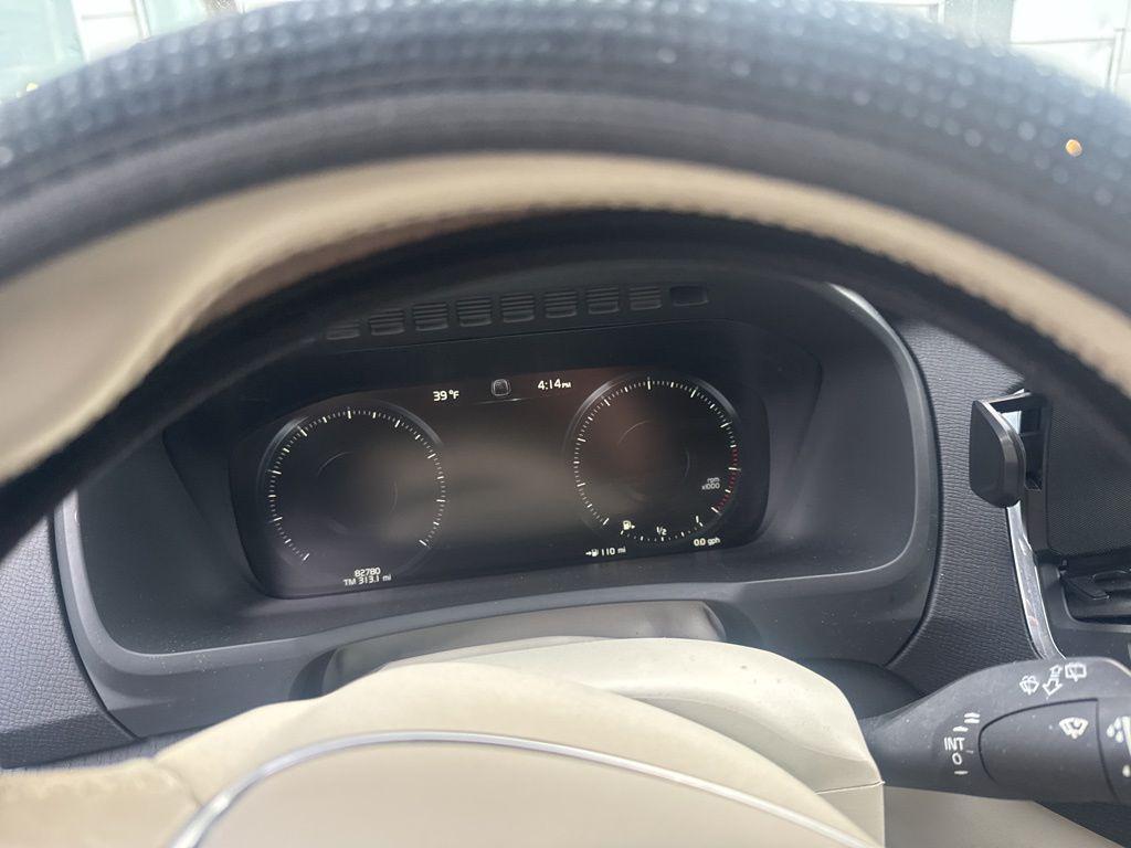 used 2020 Volvo XC90 car, priced at $22,269