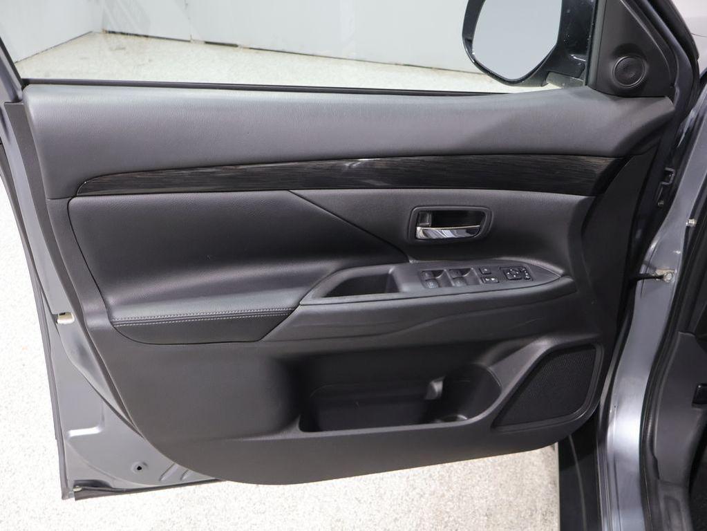 used 2016 Mitsubishi Outlander car, priced at $10,399