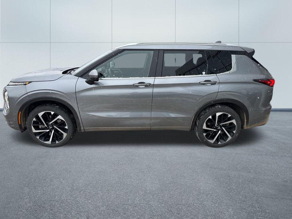 used 2022 Mitsubishi Outlander car, priced at $24,403