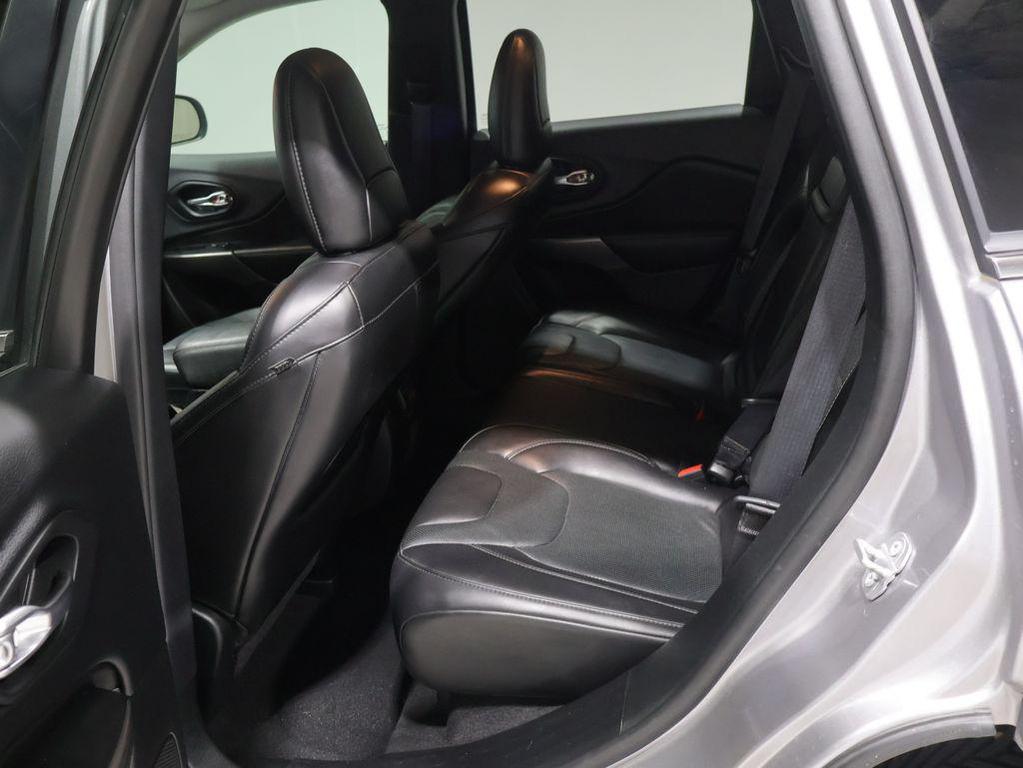 used 2019 Jeep Cherokee car, priced at $21,038