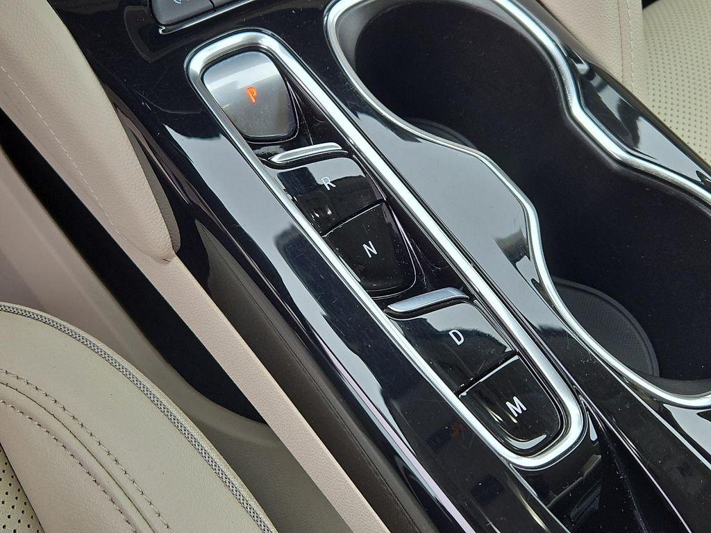 used 2022 Buick Envision car, priced at $25,999