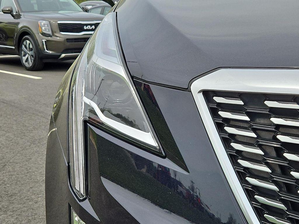 used 2021 Cadillac XT5 car, priced at $26,698