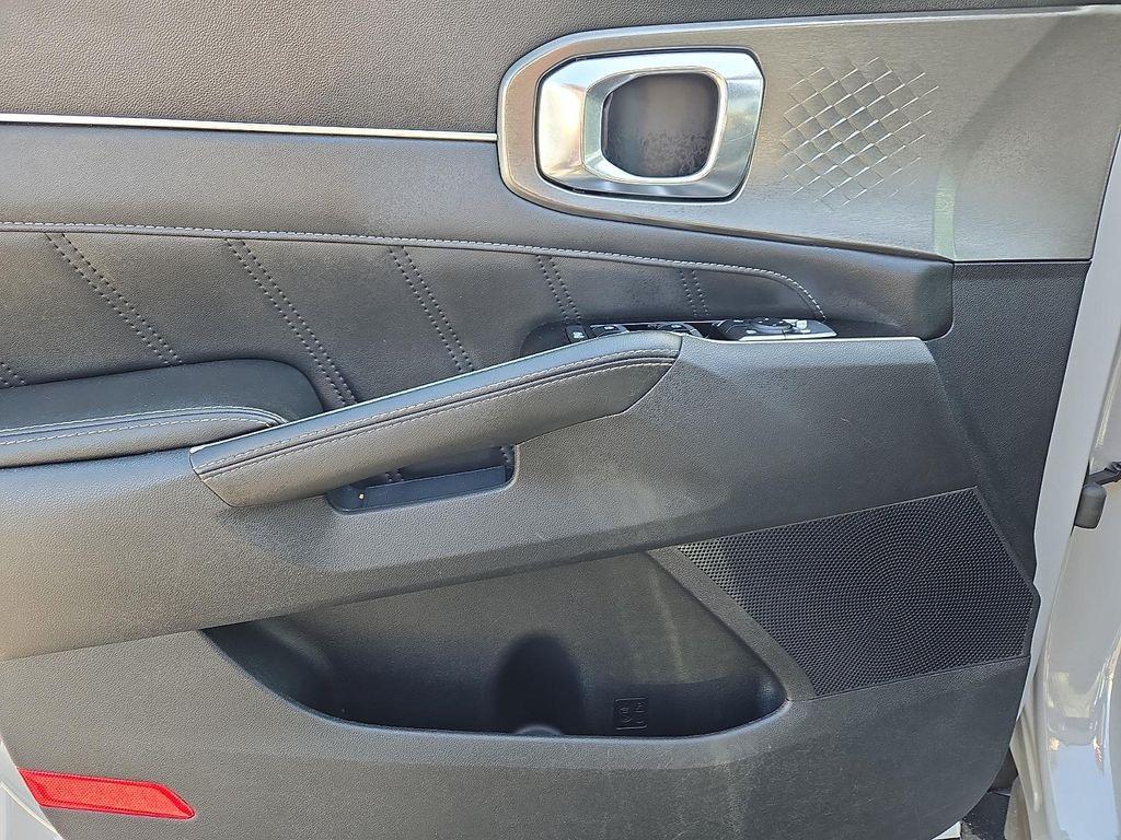 used 2022 Kia Sorento car, priced at $25,999