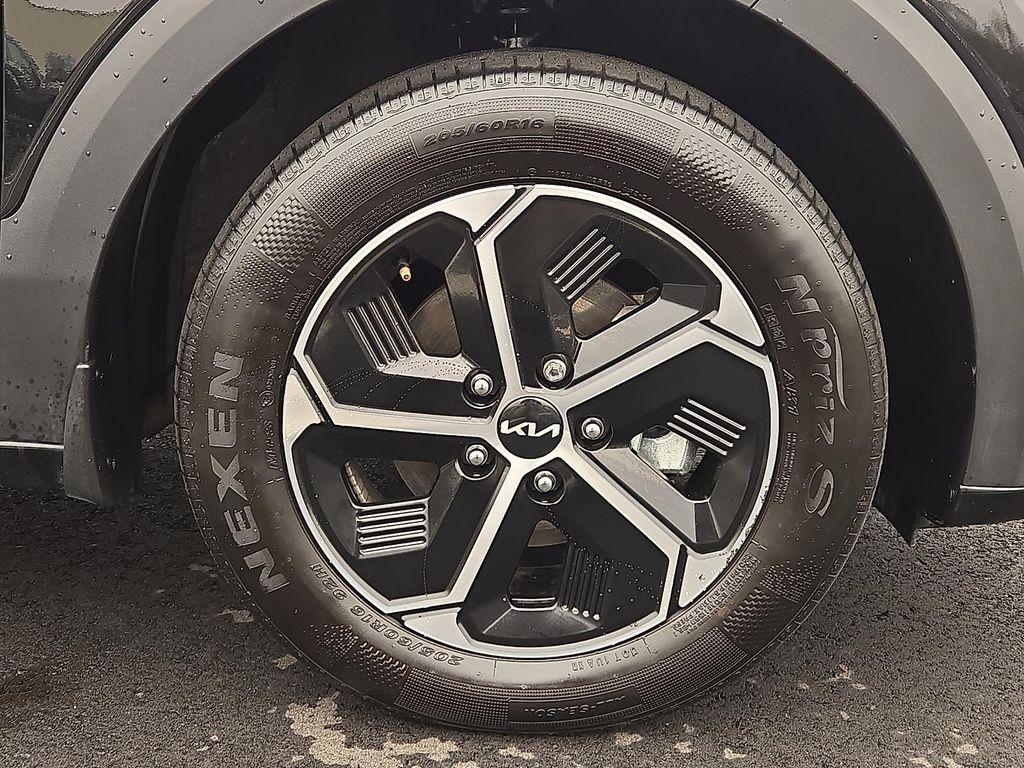 used 2025 Kia Niro car, priced at $25,999