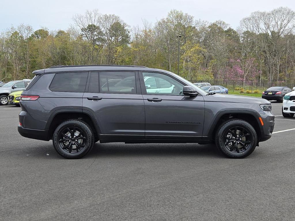 used 2024 Jeep Grand Cherokee L car, priced at $30,999