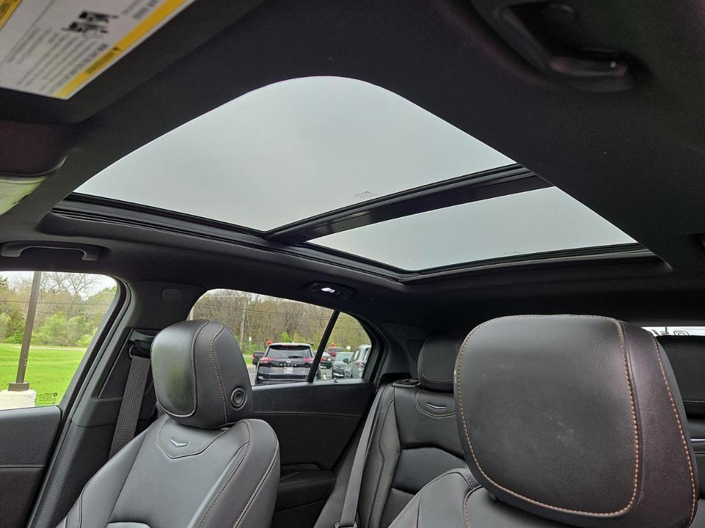 used 2021 Cadillac XT4 car, priced at $25,999