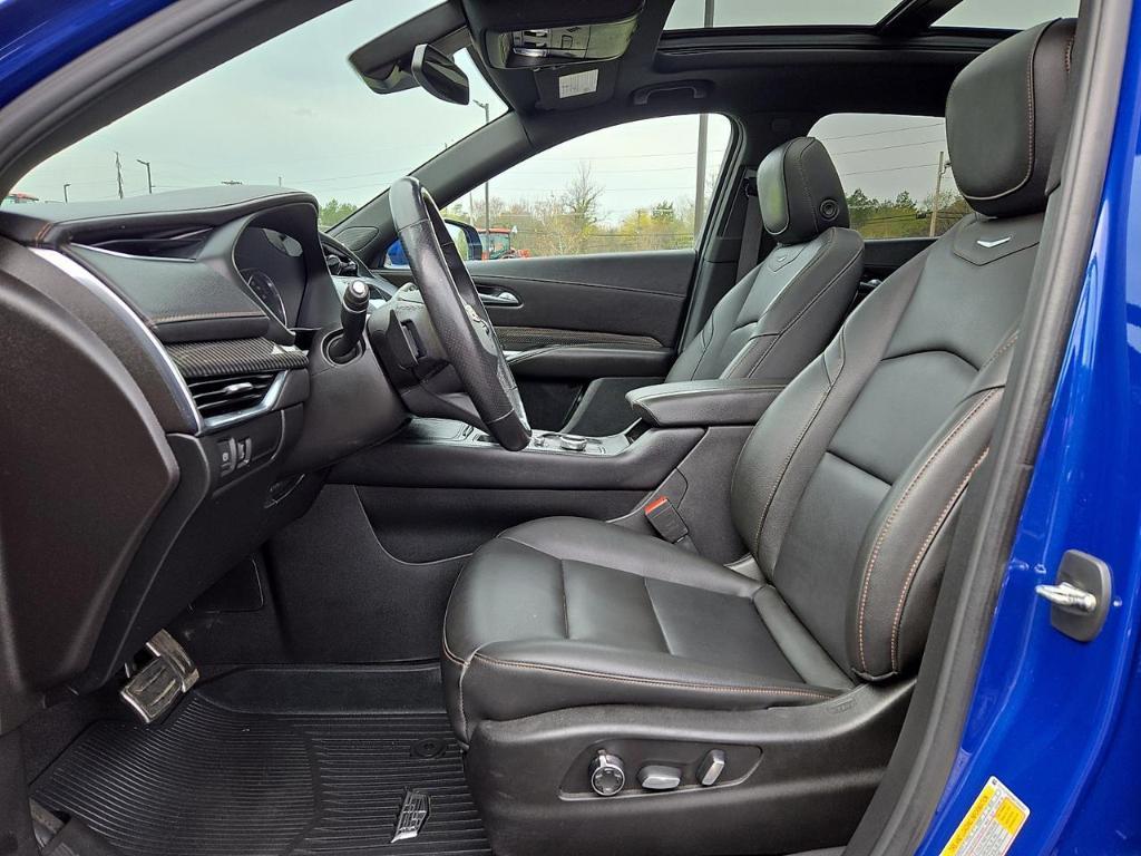 used 2021 Cadillac XT4 car, priced at $25,999
