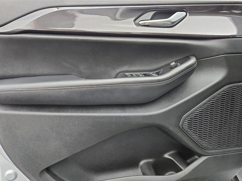 used 2023 Jeep Grand Cherokee L car, priced at $30,999