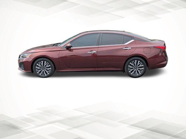 used 2023 Nissan Altima car, priced at $18,797