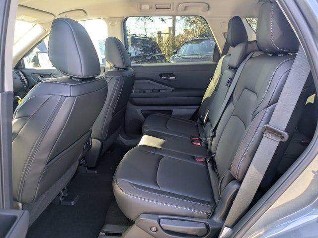 new 2026 Nissan Pathfinder car, priced at $40,427