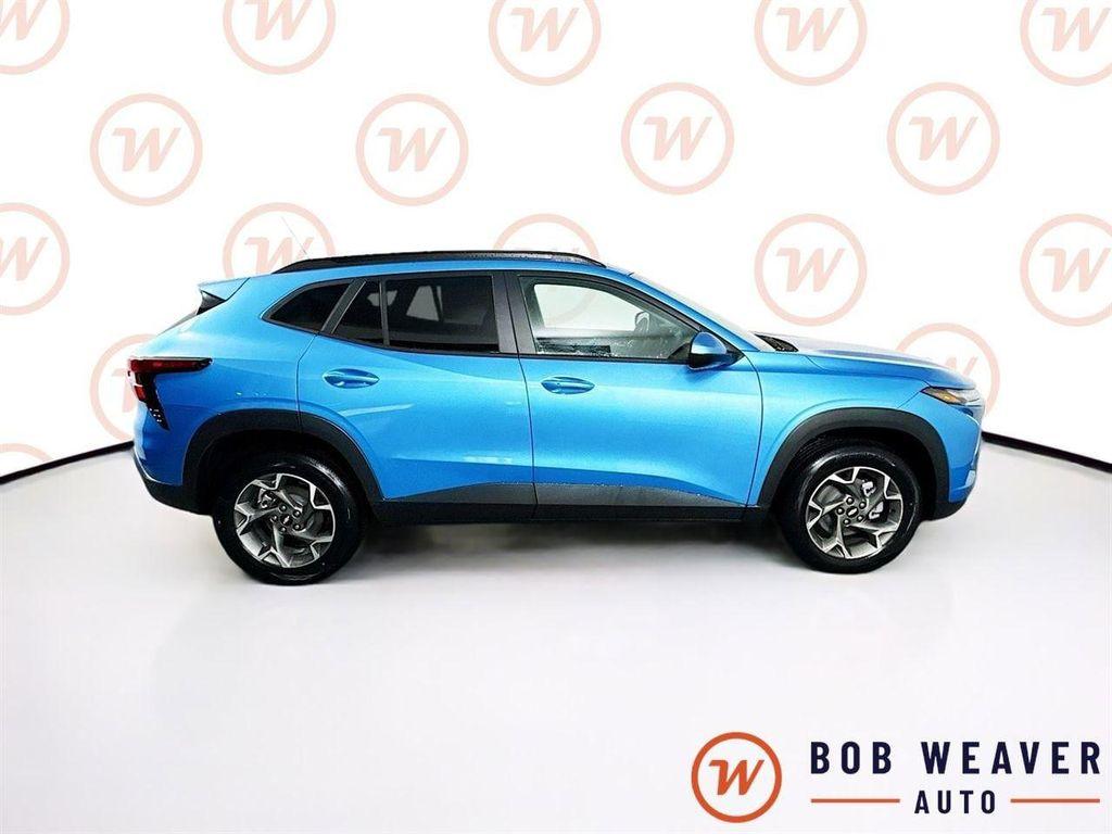 new 2026 Chevrolet Trax car, priced at $25,111