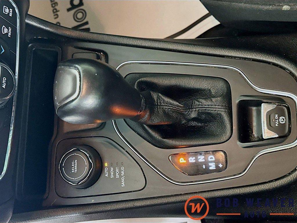 used 2021 Jeep Cherokee car, priced at $15,395