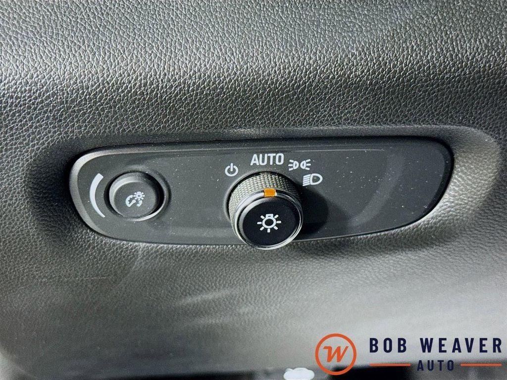 used 2023 Chevrolet Traverse car, priced at $32,899