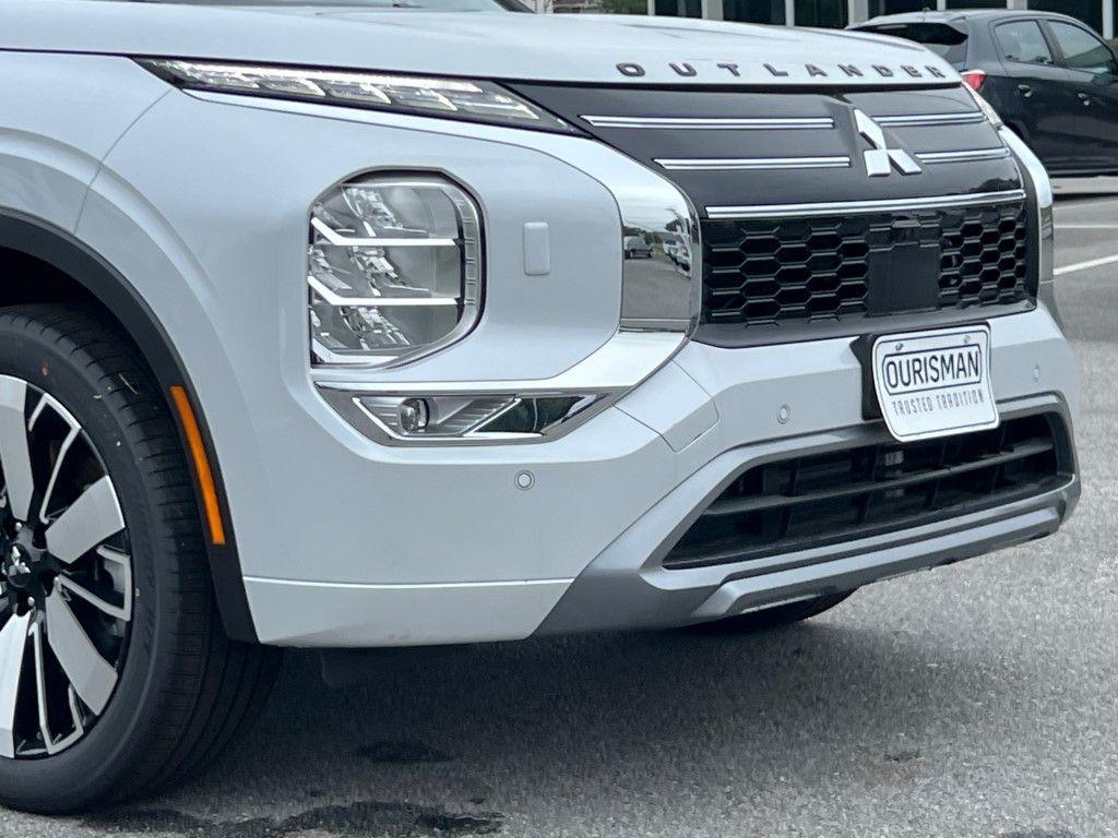 new 2025 Mitsubishi Outlander car, priced at $43,750