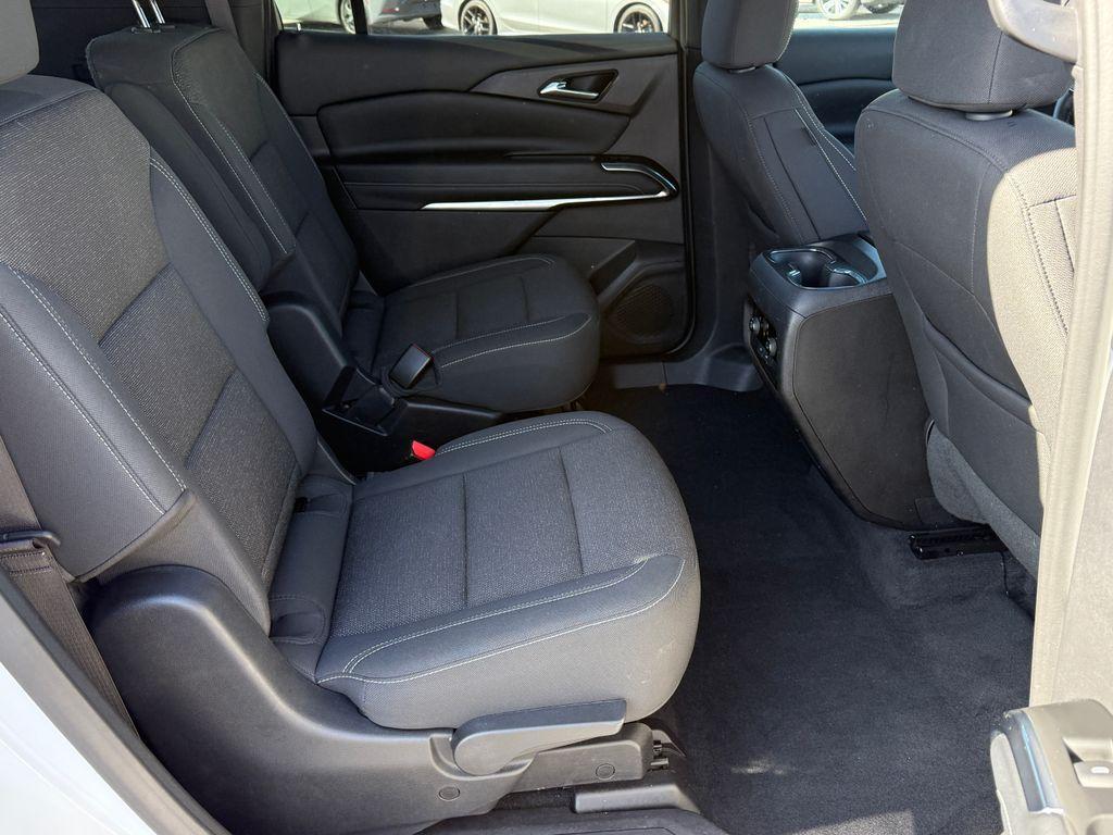 used 2024 Chevrolet Traverse car, priced at $28,500