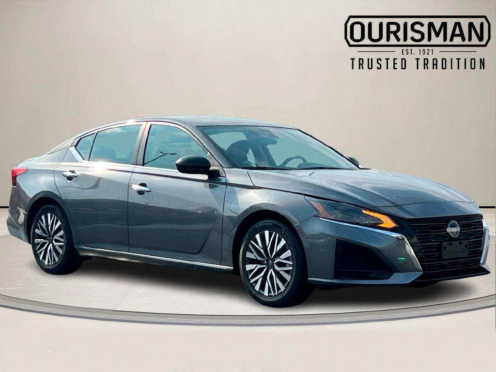 used 2024 Nissan Altima car, priced at $17,100