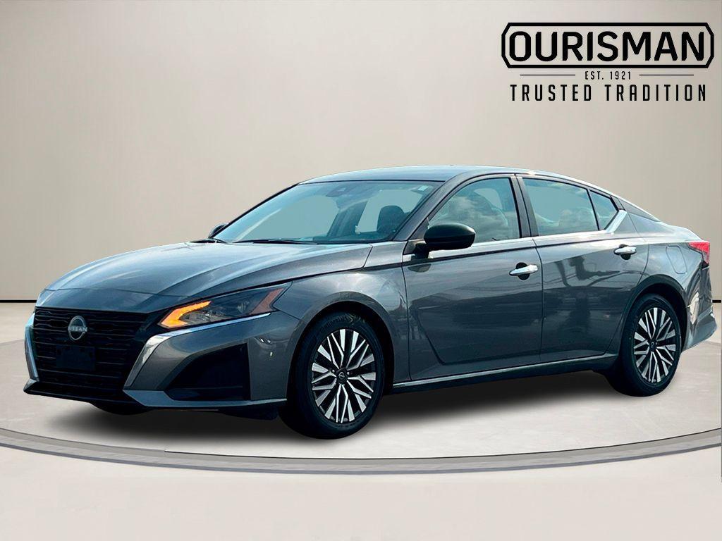 used 2024 Nissan Altima car, priced at $17,100