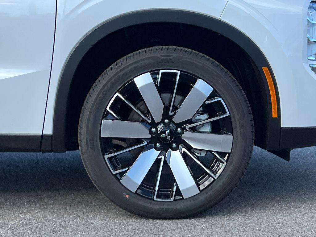 new 2026 Mitsubishi Outlander car, priced at $39,240