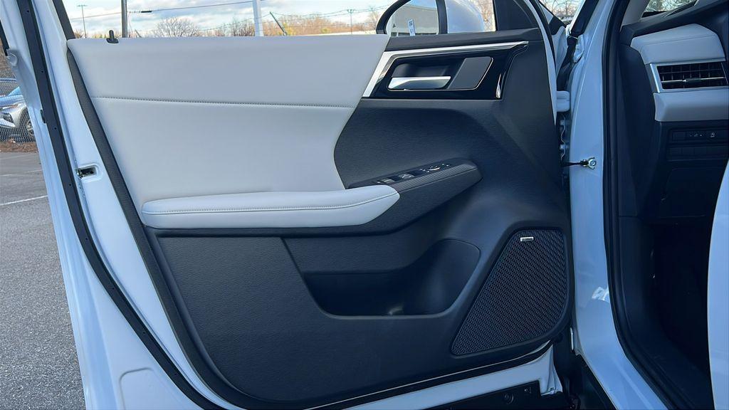 new 2026 Mitsubishi Outlander car, priced at $39,240