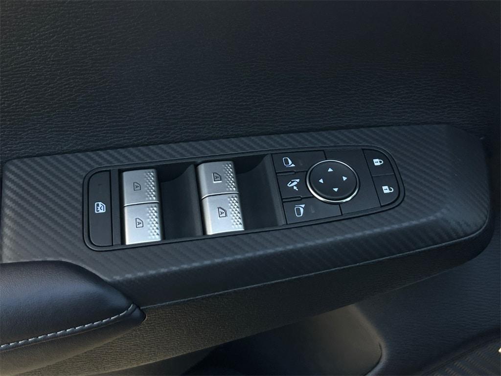 new 2025 Mitsubishi Outlander car, priced at $38,285