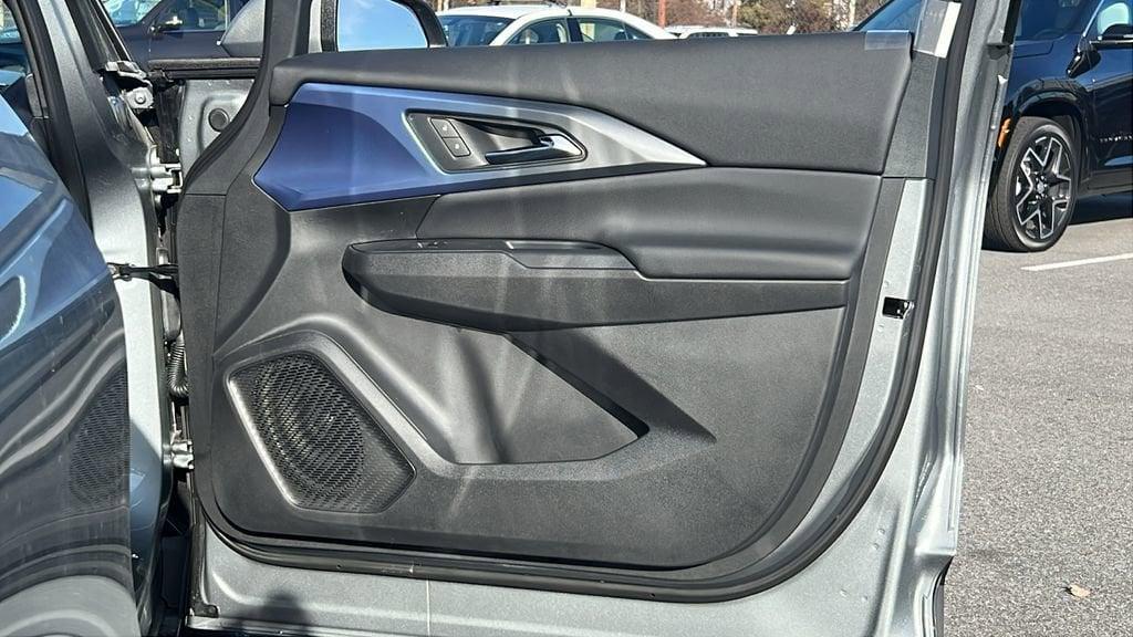 new 2026 Chevrolet Equinox EV car, priced at $36,295