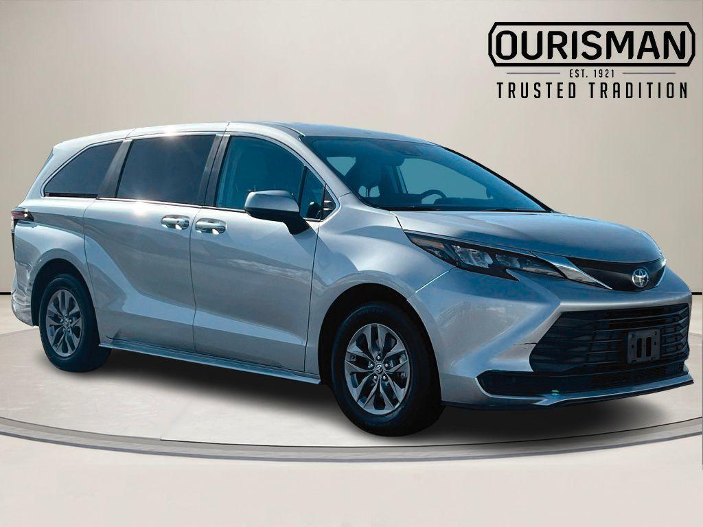used 2024 Toyota Sienna car, priced at $32,000