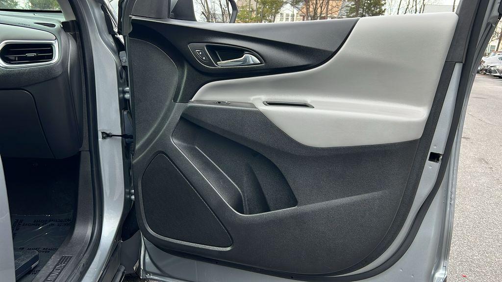 used 2024 Chevrolet Equinox car, priced at $17,500