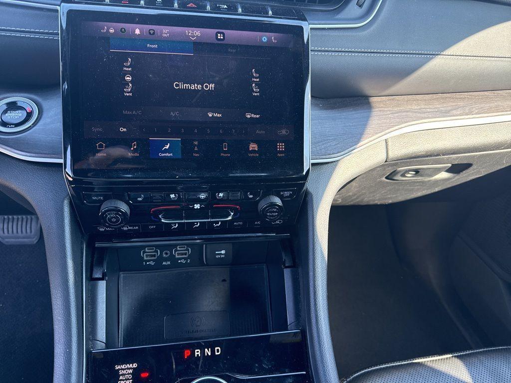 used 2024 Jeep Grand Cherokee L car, priced at $29,000