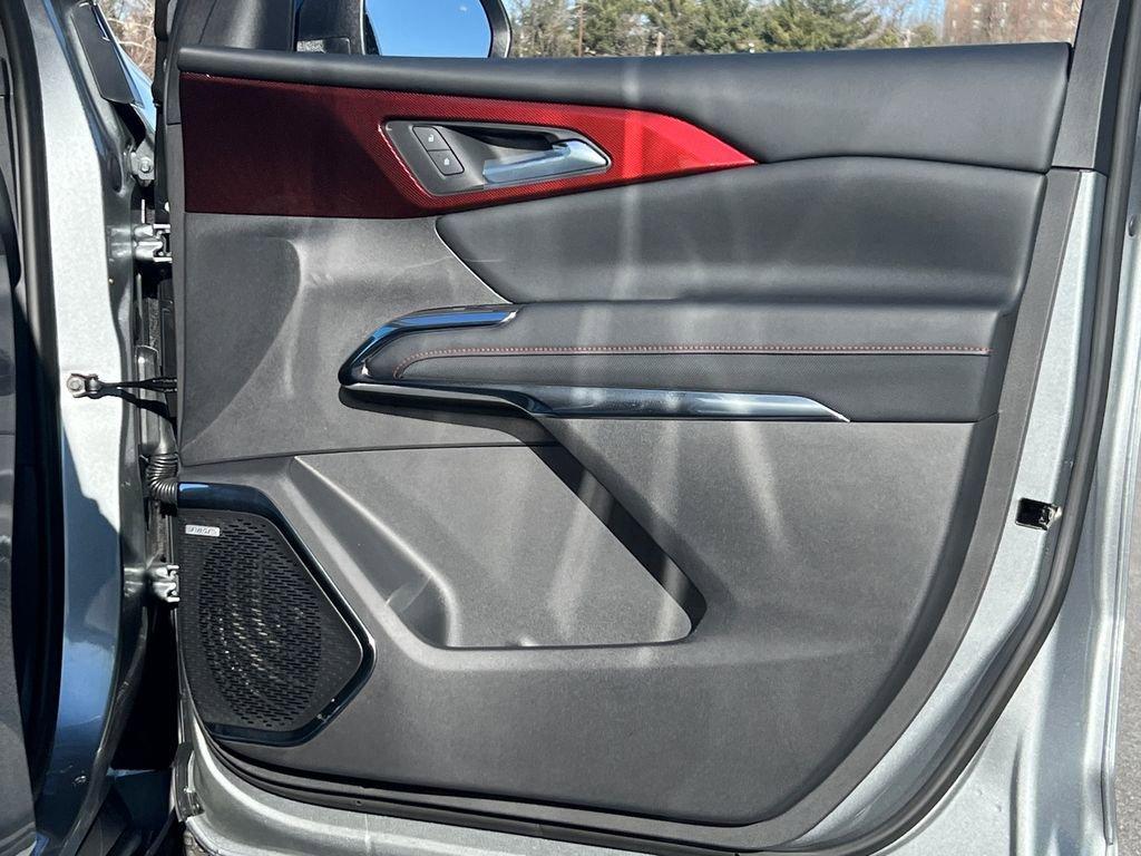 new 2026 Chevrolet Traverse car, priced at $50,079