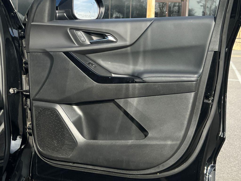 used 2025 Chevrolet Equinox car, priced at $24,700