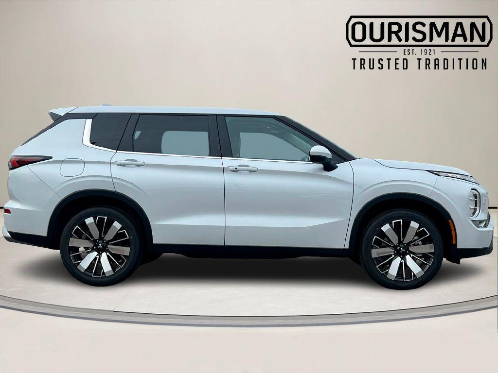 new 2026 Mitsubishi Outlander car, priced at $42,545