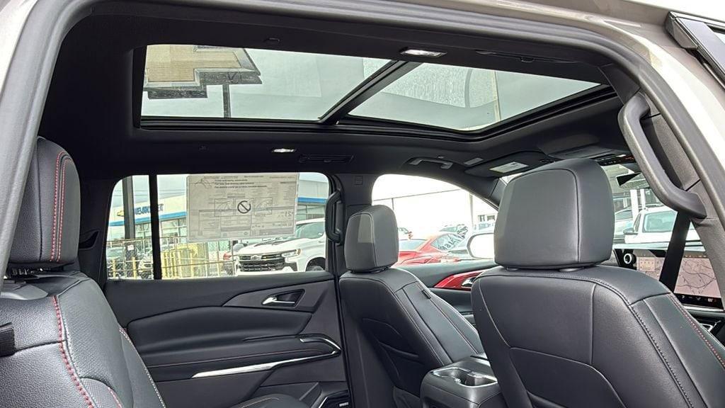 new 2026 Chevrolet Traverse car, priced at $51,095