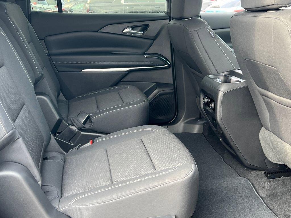 new 2026 Chevrolet Traverse car, priced at $36,770