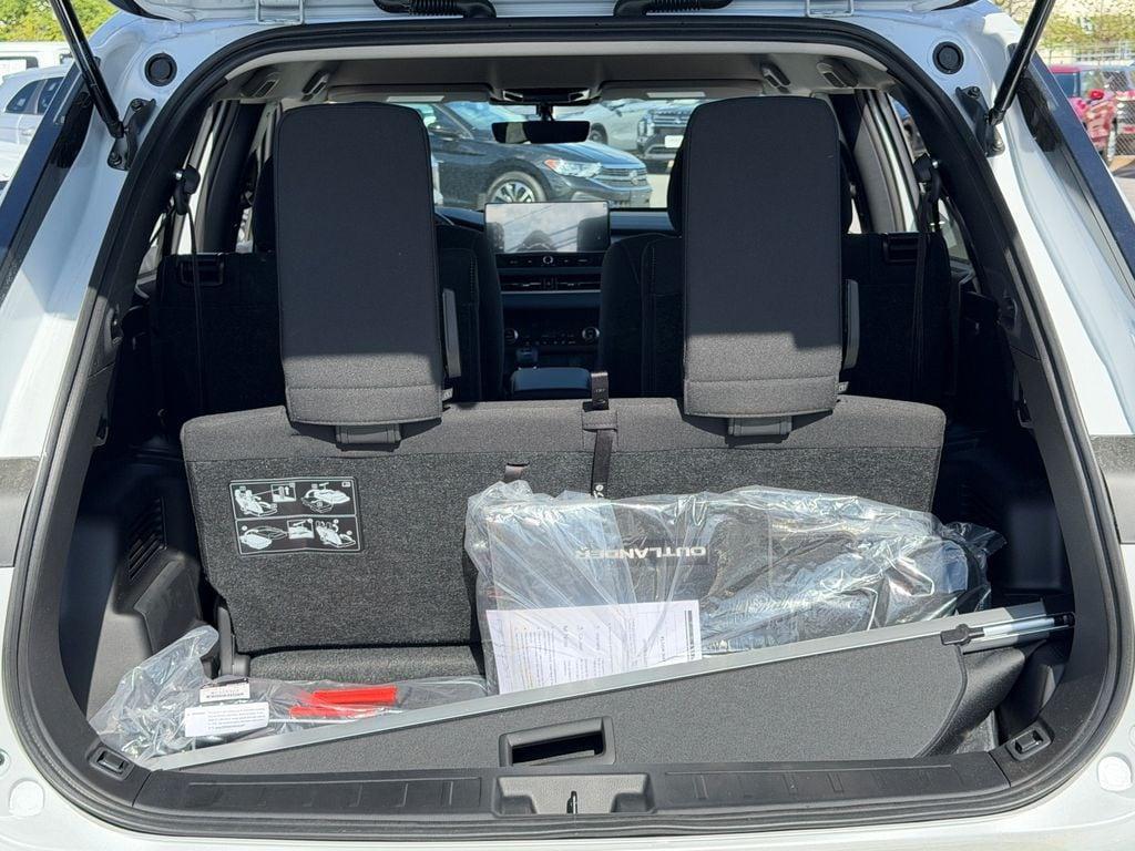 new 2026 Mitsubishi Outlander car, priced at $33,670