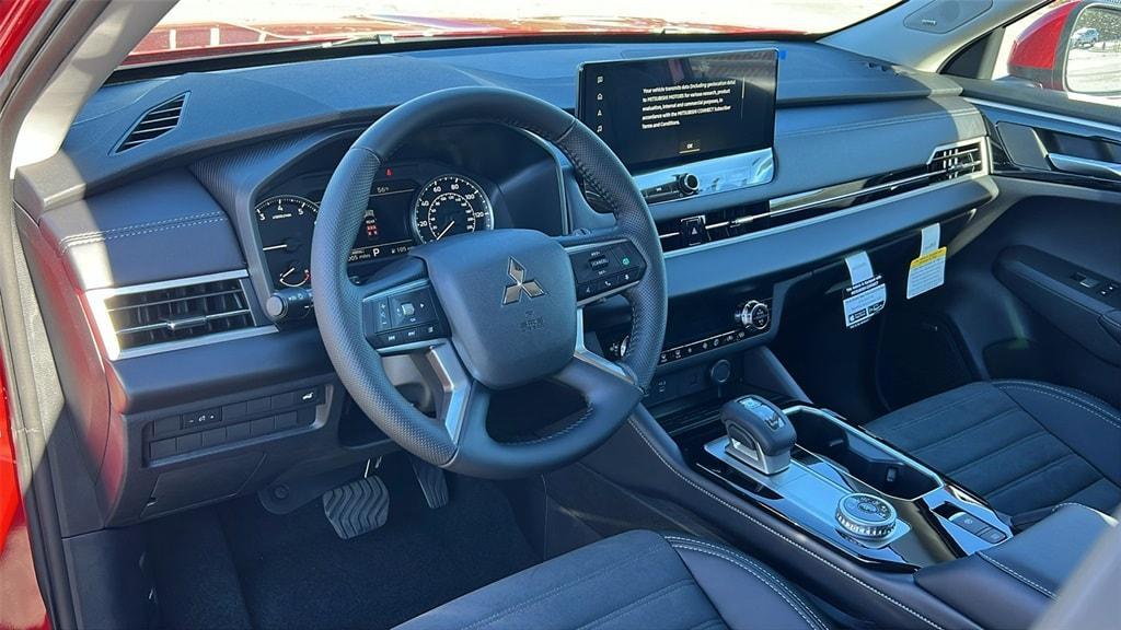 new 2025 Mitsubishi Outlander car, priced at $38,880