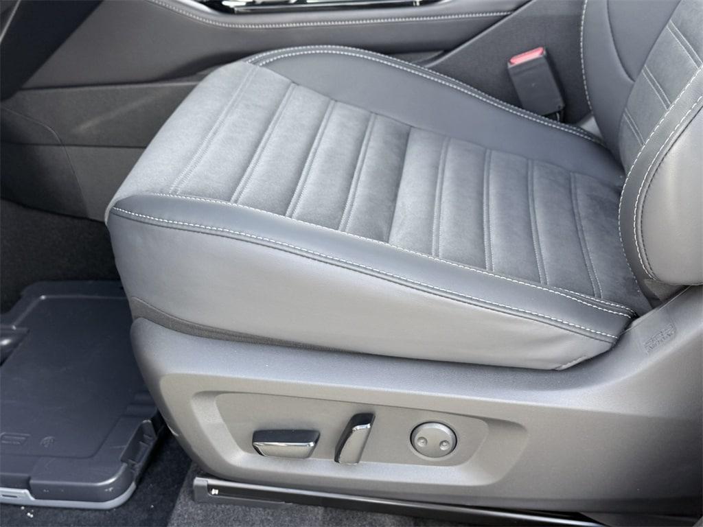 new 2025 Mitsubishi Outlander car, priced at $38,205