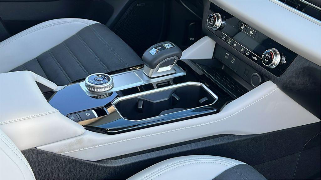 new 2026 Mitsubishi Outlander car, priced at $39,240