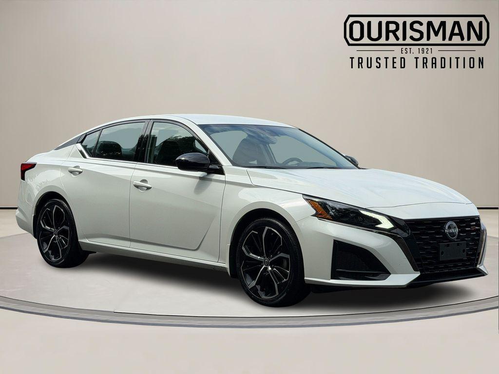 used 2023 Nissan Altima car, priced at $23,300