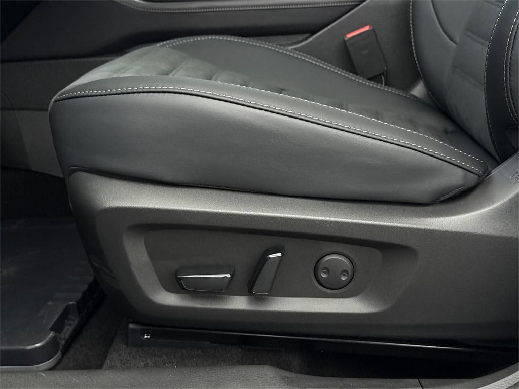 new 2025 Mitsubishi Outlander car, priced at $44,060