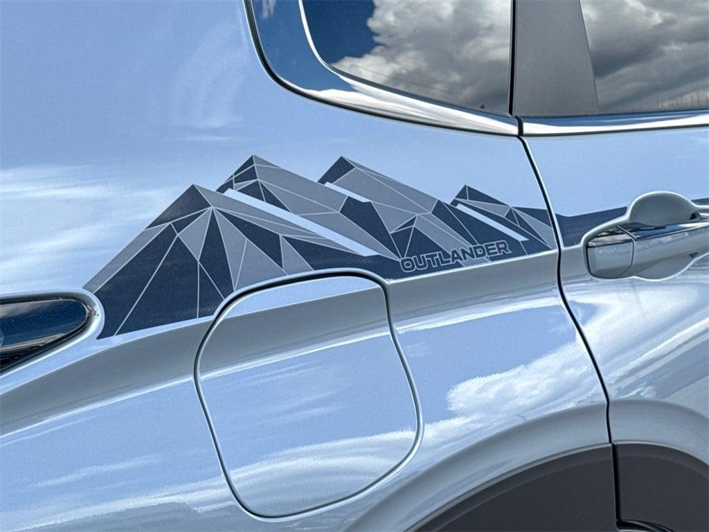 new 2025 Mitsubishi Outlander car, priced at $44,060