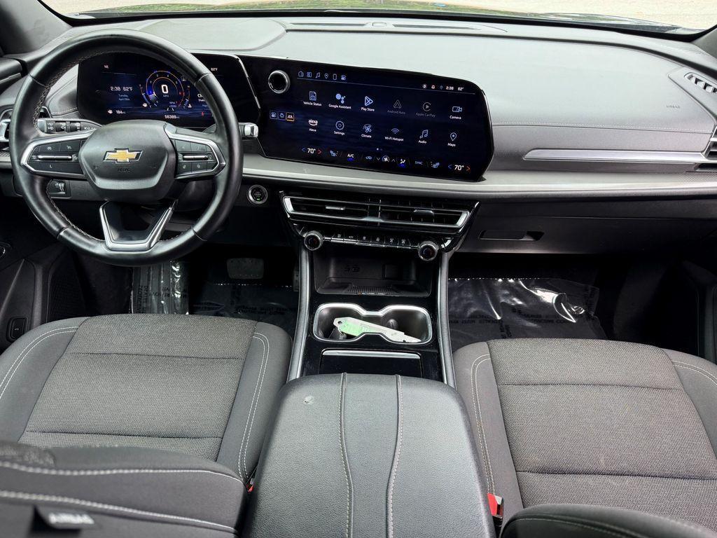 used 2024 Chevrolet Traverse car, priced at $29,800