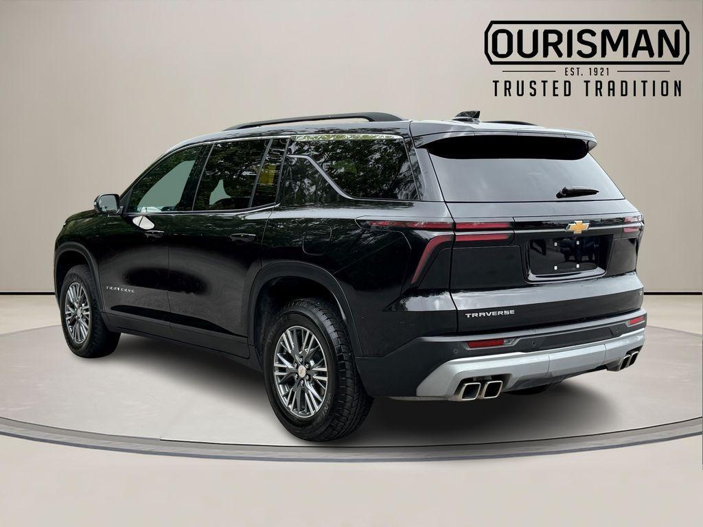 used 2024 Chevrolet Traverse car, priced at $29,800