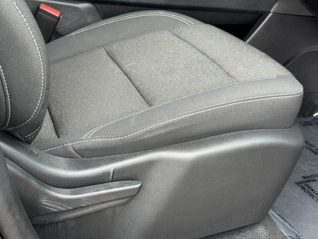 used 2024 Chevrolet Traverse car, priced at $29,800
