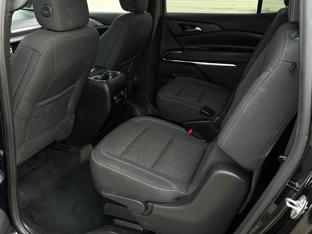 used 2024 Chevrolet Traverse car, priced at $29,500