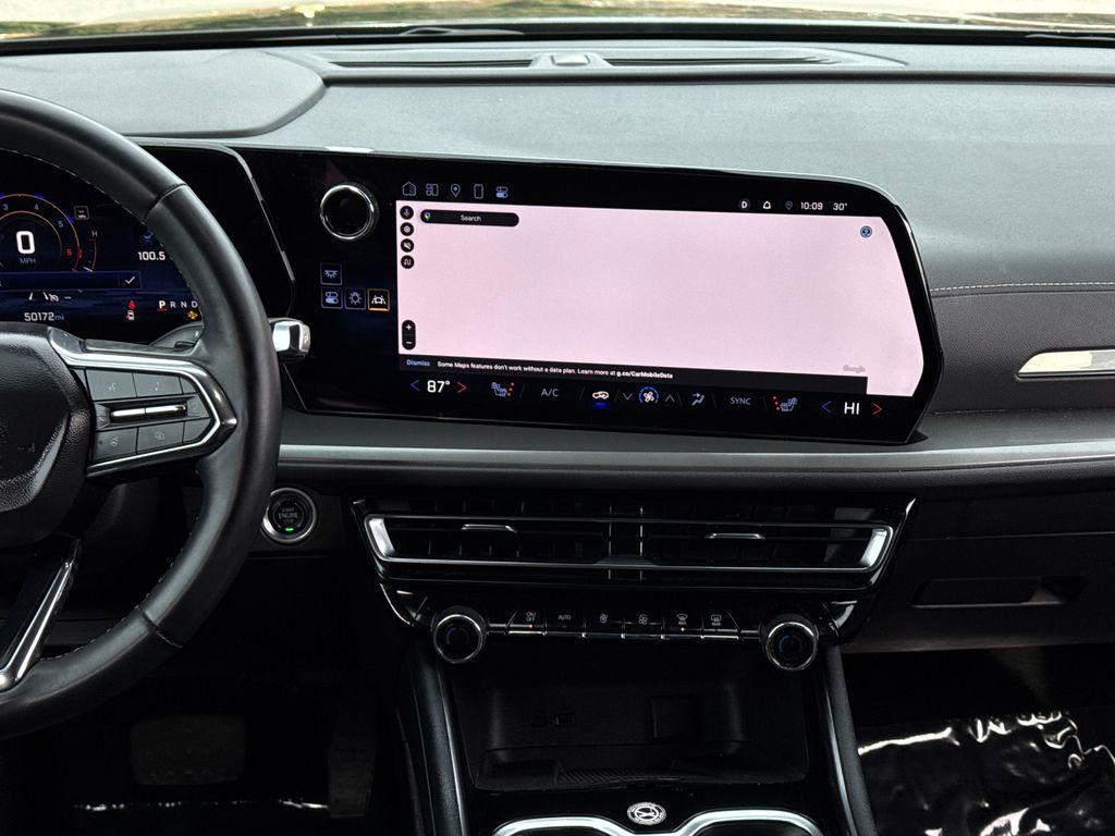 used 2024 Chevrolet Traverse car, priced at $29,500